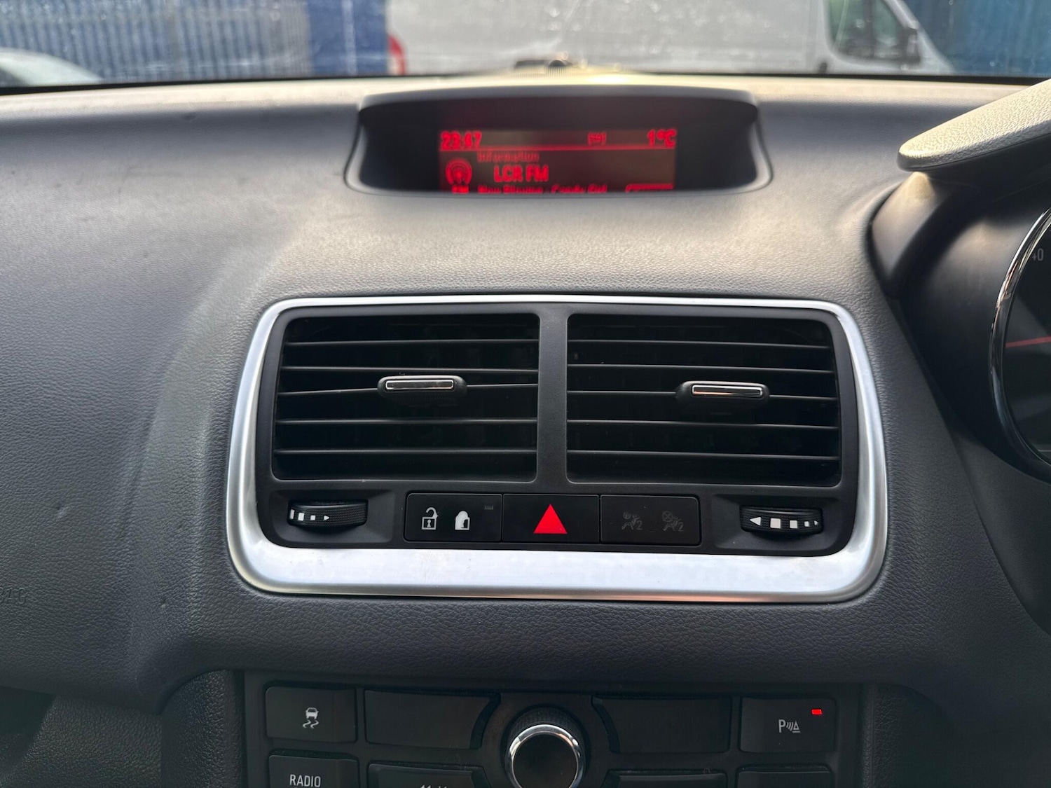 Used Vauxhall Meriva 2014 for sale - 77203673: Photo 26