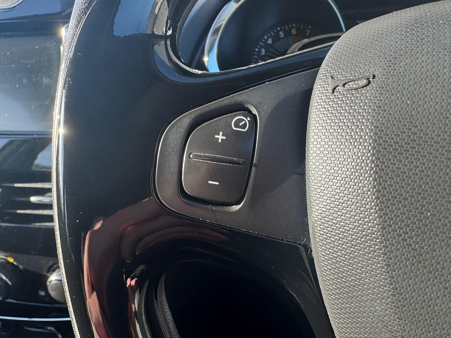 Used Renault Clio 2014 for sale - 77314964: Photo 16