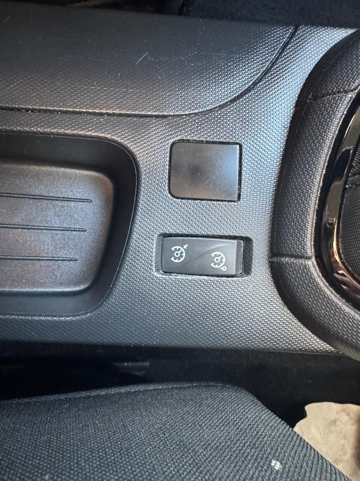 Used Renault Clio 2014 for sale - 77314964: Photo 20