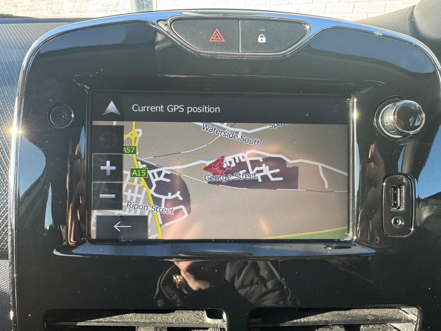 Used Renault Clio 2014 for sale - 77314964: Photo 28