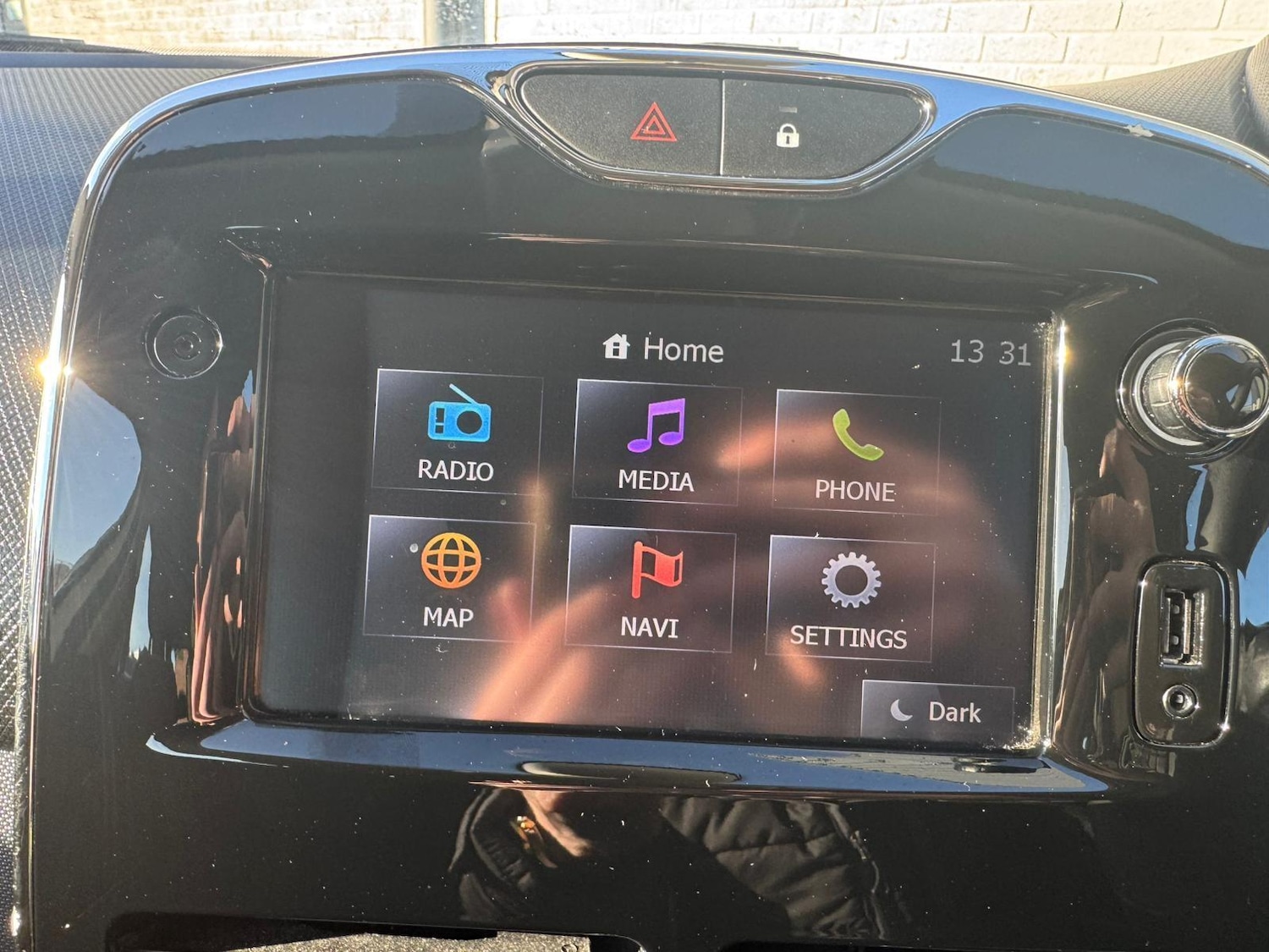 Used Renault Clio 2014 for sale - 77314964: Photo 29