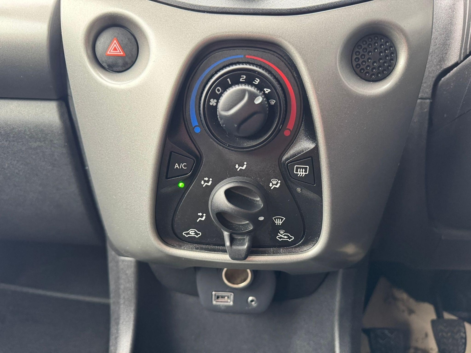 Used Toyota AYGO for sale - 77625537: Photo 21