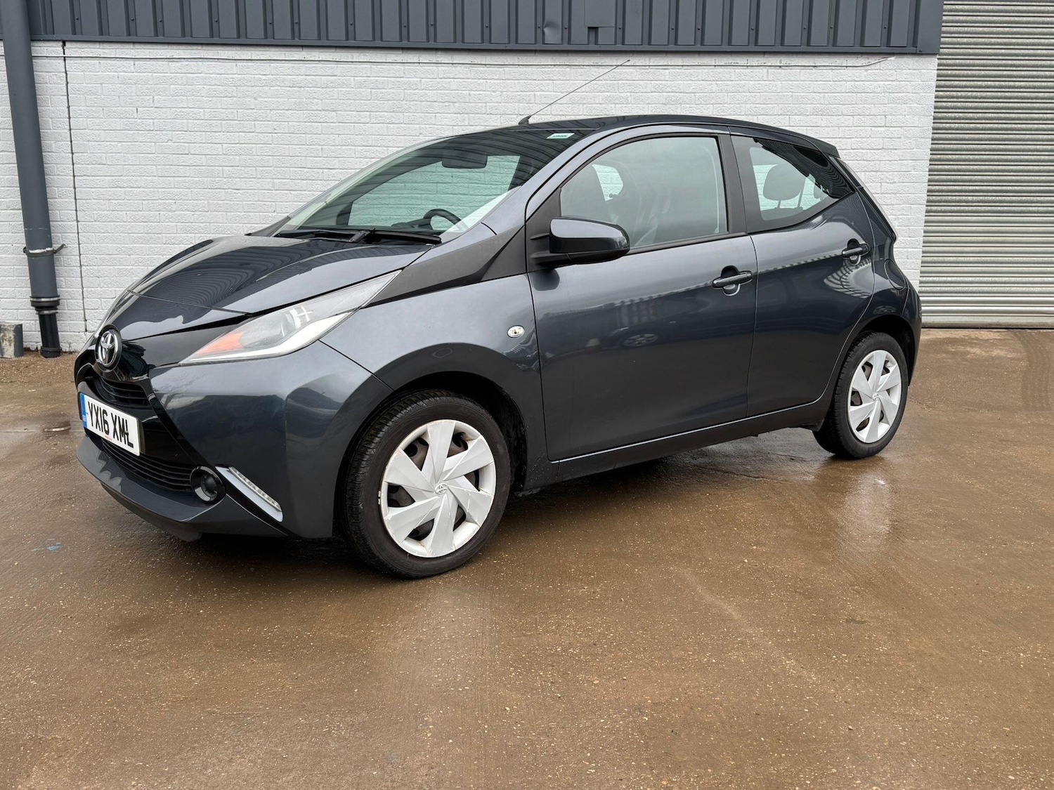 Used Toyota AYGO for sale - 77625537: Photo 3