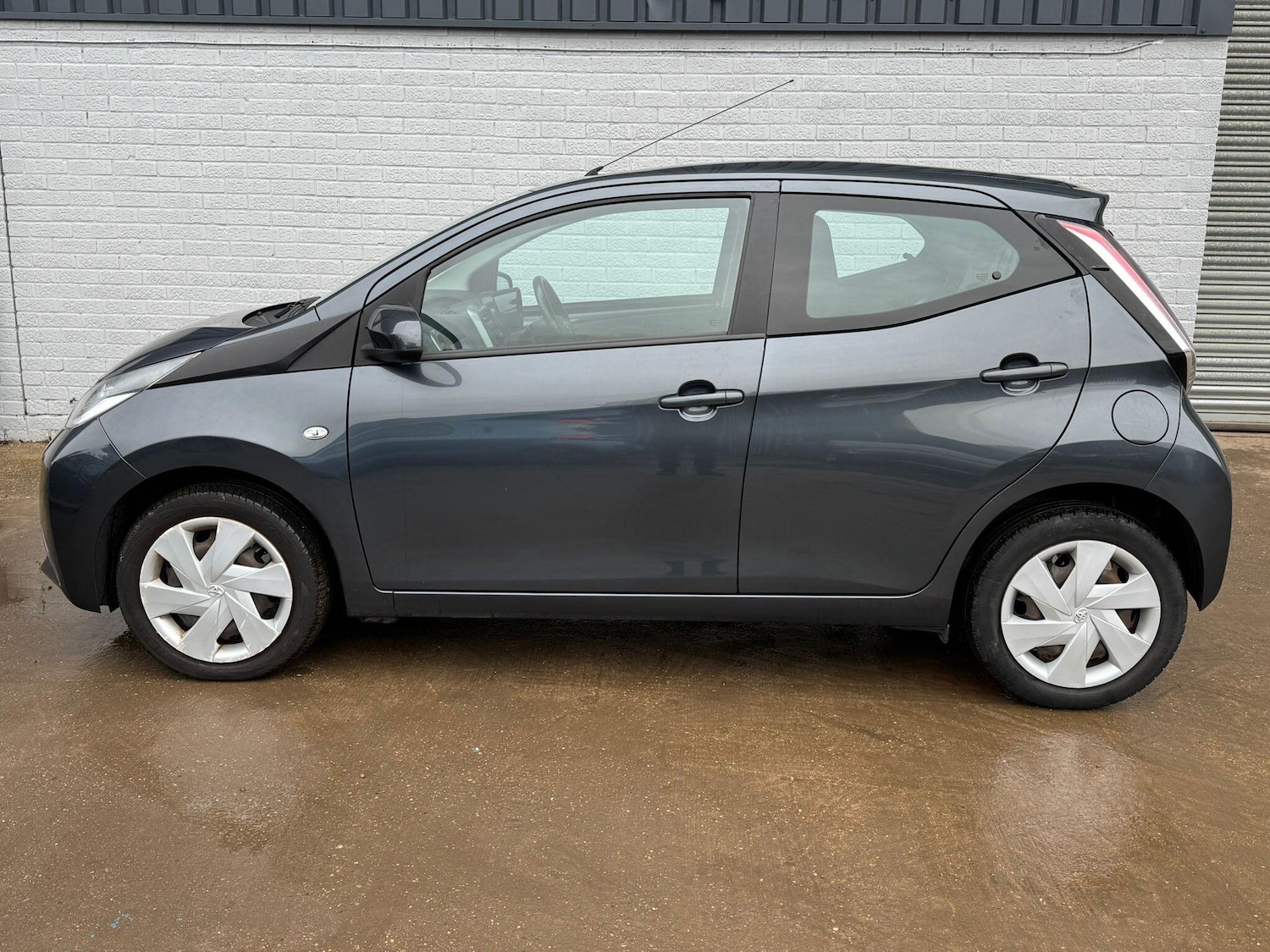 Used Toyota AYGO for sale - 77625537: Photo 6