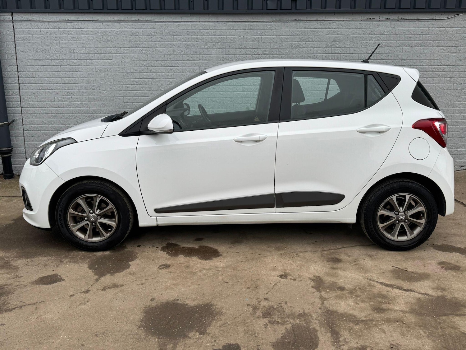 Used Hyundai i10 2015 for sale - 77510196: Photo 5