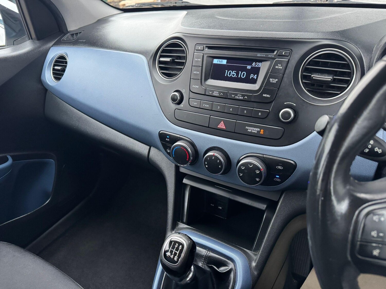 Used Hyundai i10 2015 for sale - 77510196: Photo 9