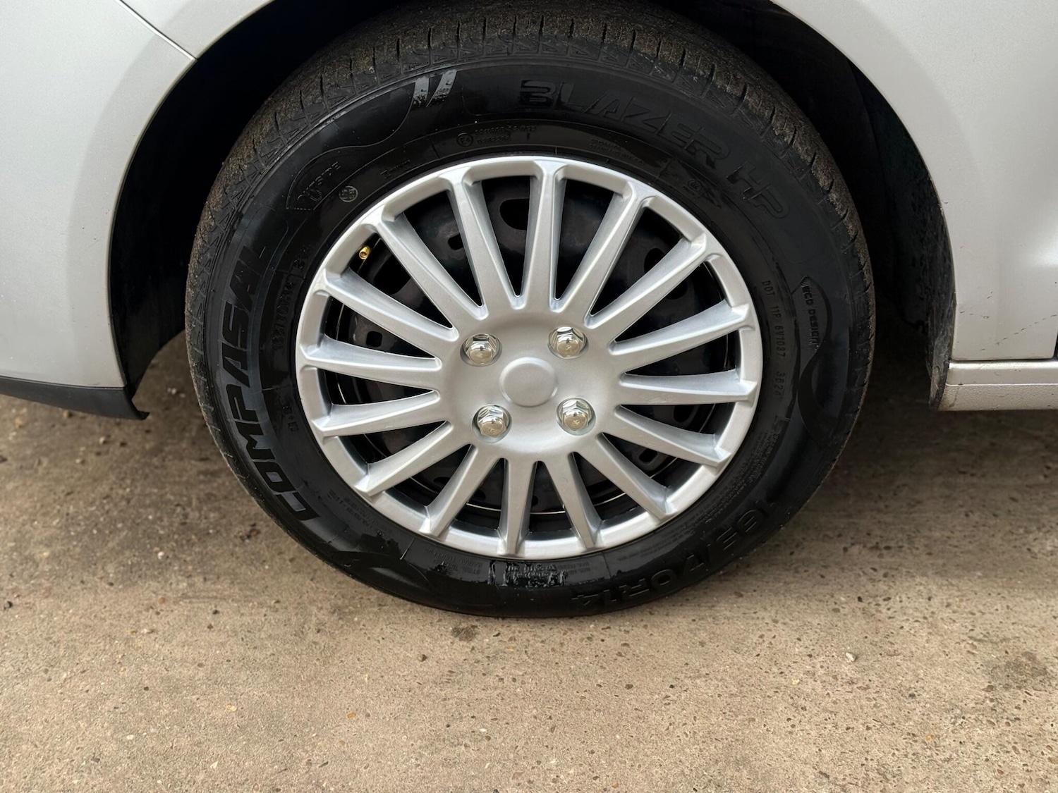 Used Volkswagen Polo 2009 for sale - 77143271: Photo 13