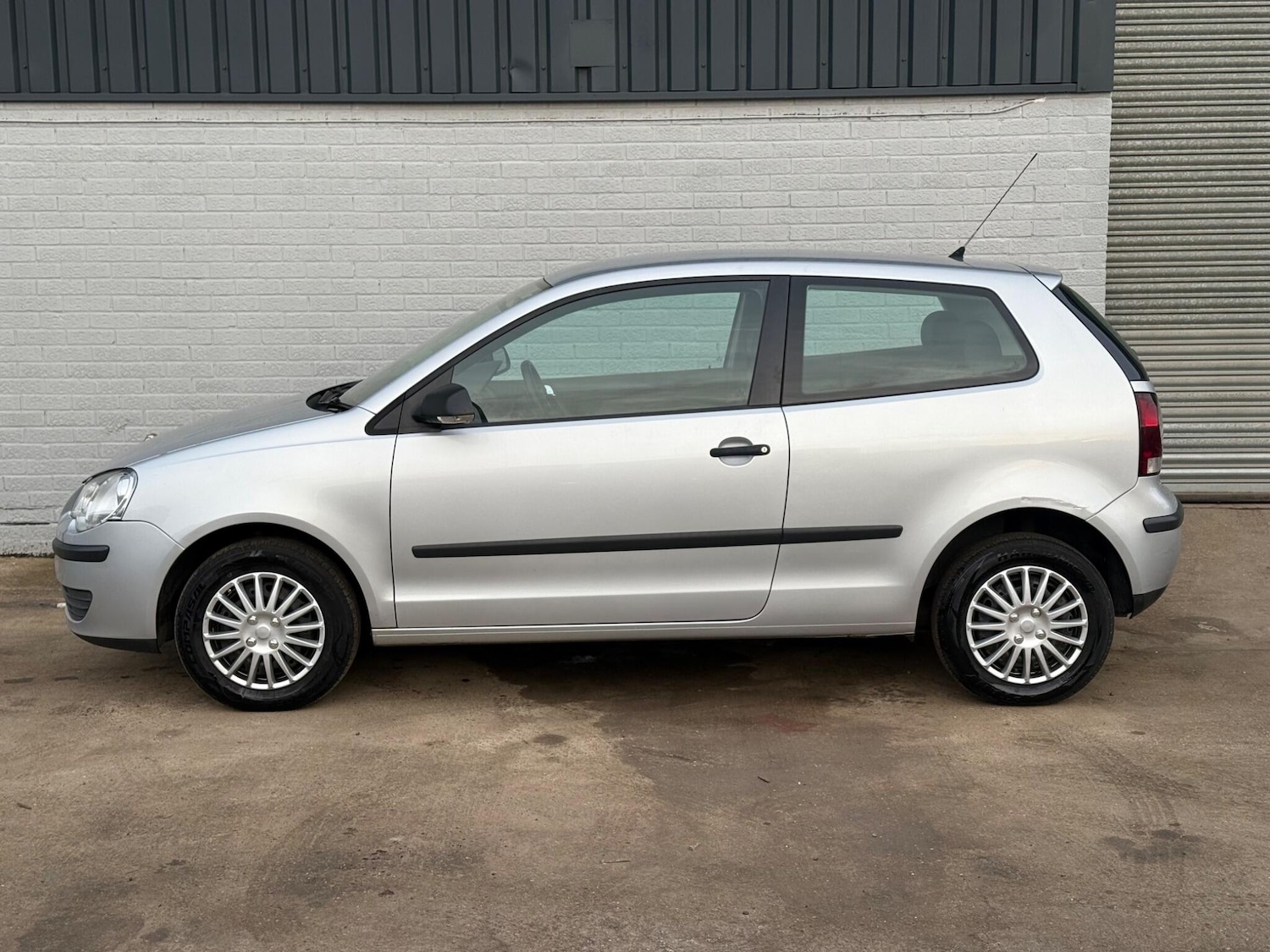 Used Volkswagen Polo 2009 for sale - 77143271: Photo 6