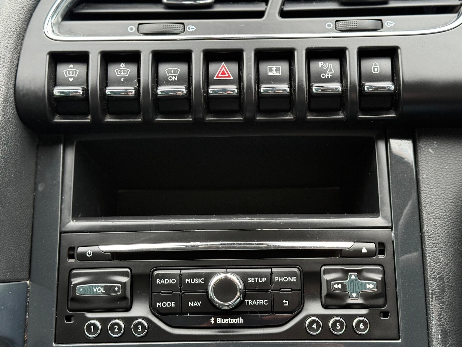 Used Peugeot 3008 2016 for sale - 77440732: Photo 14