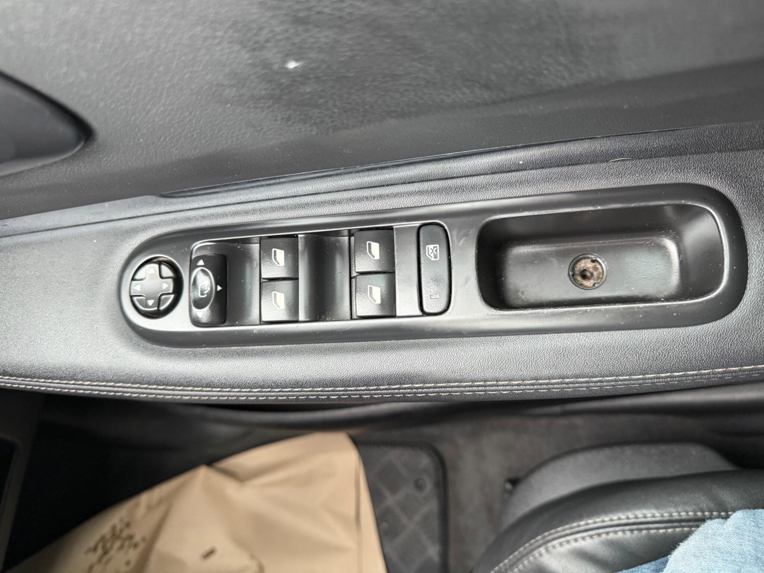 Used Peugeot 3008 2016 for sale - 77440732: Photo 40