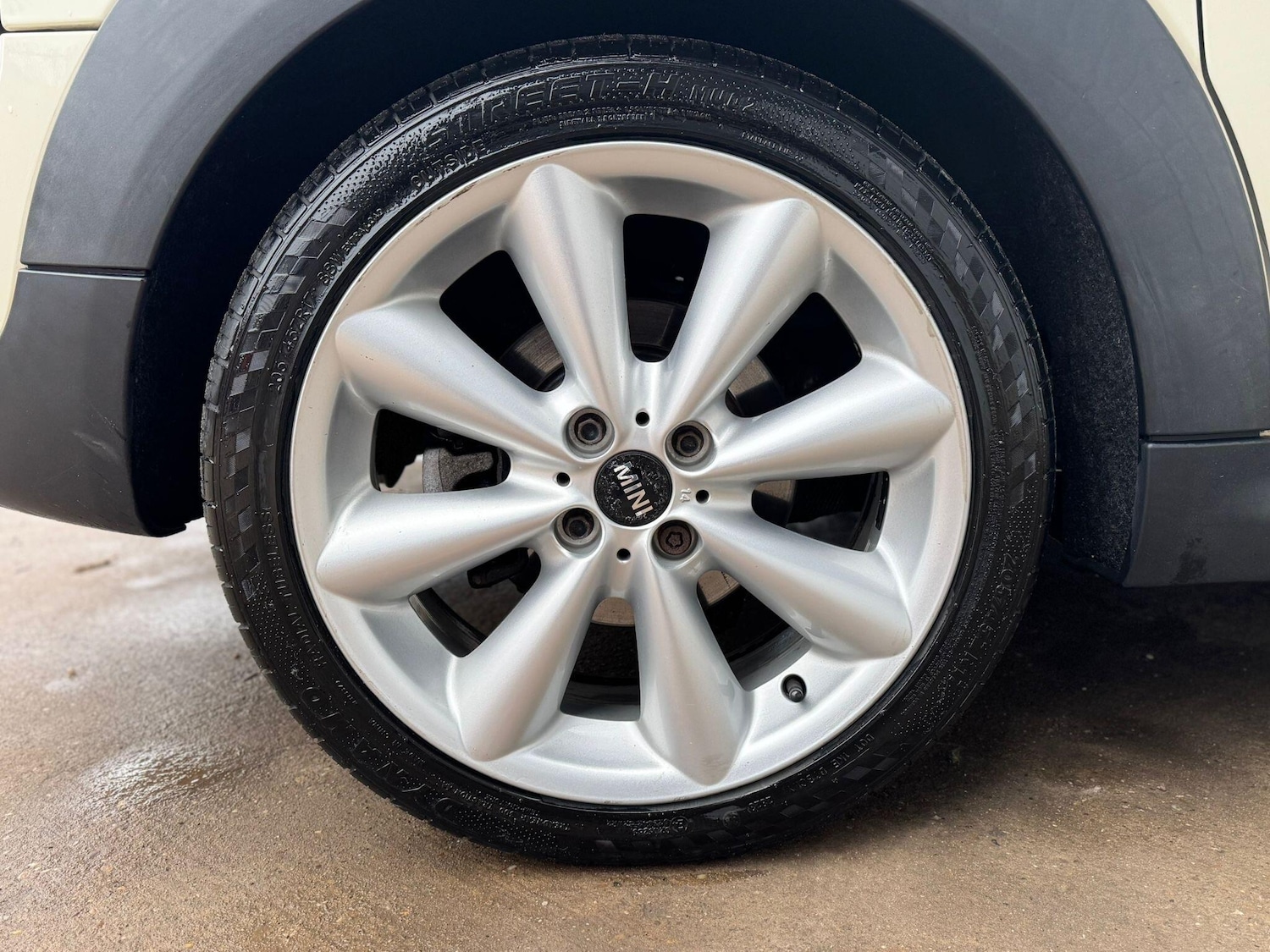 Used MINI Clubman 2011 for sale - 77331048: Photo 25