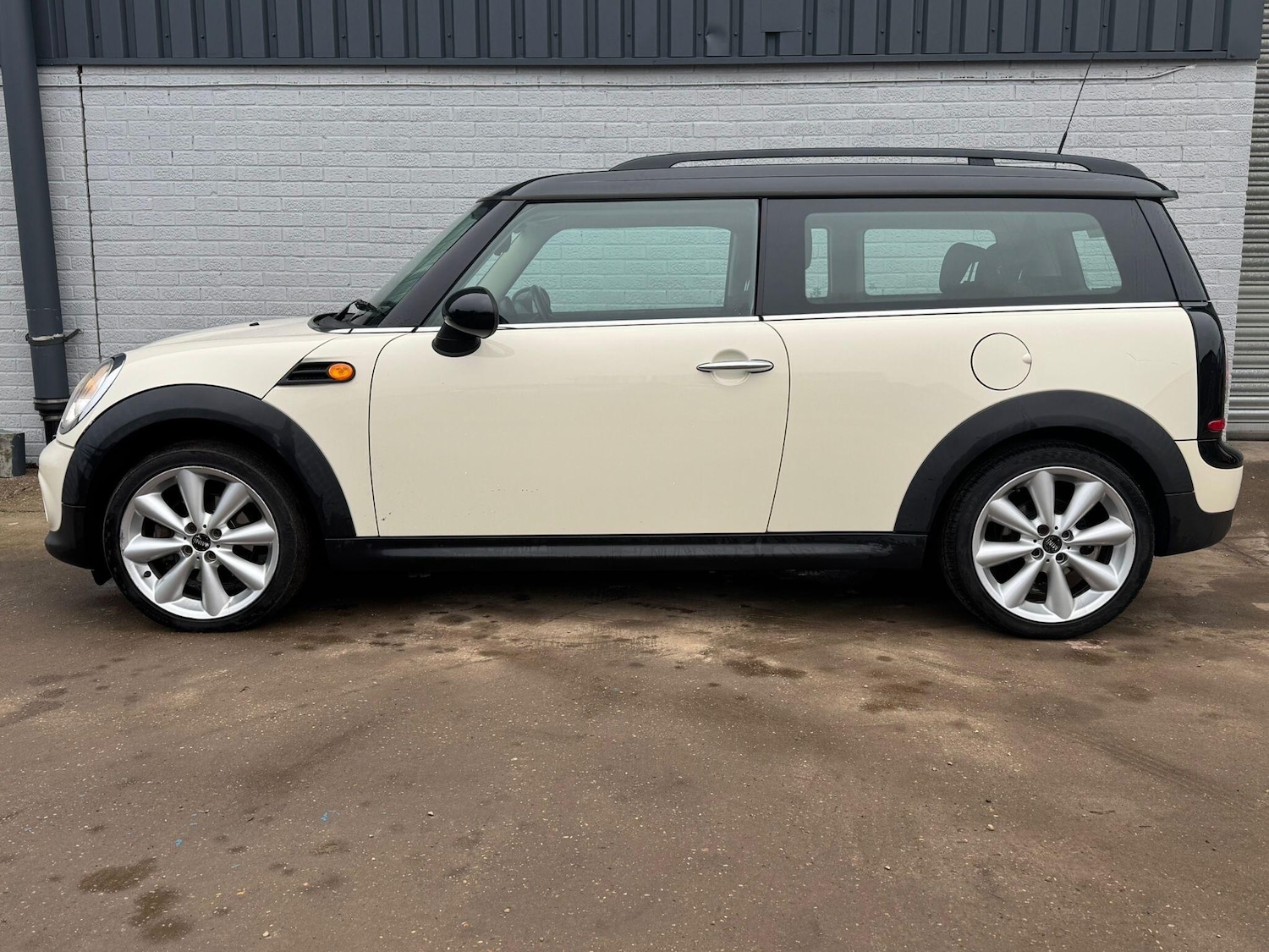 Used MINI Clubman 2011 for sale - 77331048: Photo 5