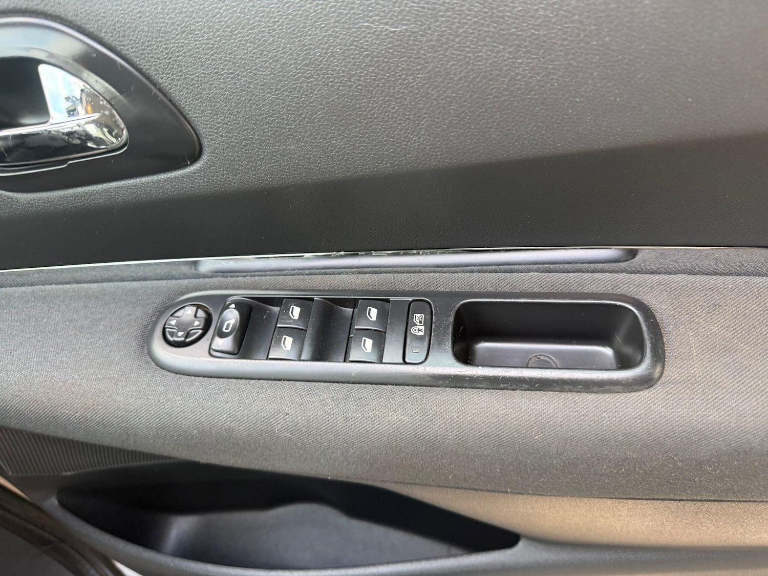 Used Peugeot 3008 2013 for sale - 76913773: Photo 33