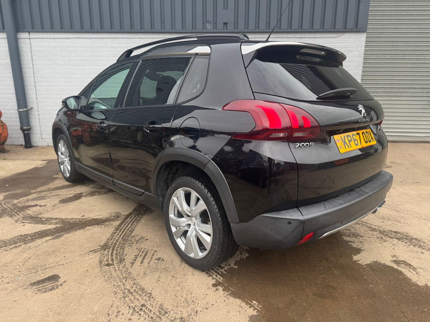 Used Peugeot 2008 2017 for sale - 77909272: Photo 4