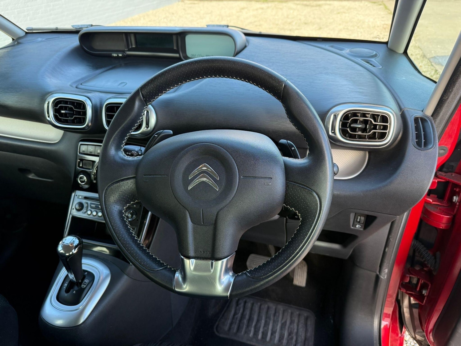 Used Citroen C3 Picasso 2014 for sale - 76377299: Photo 38