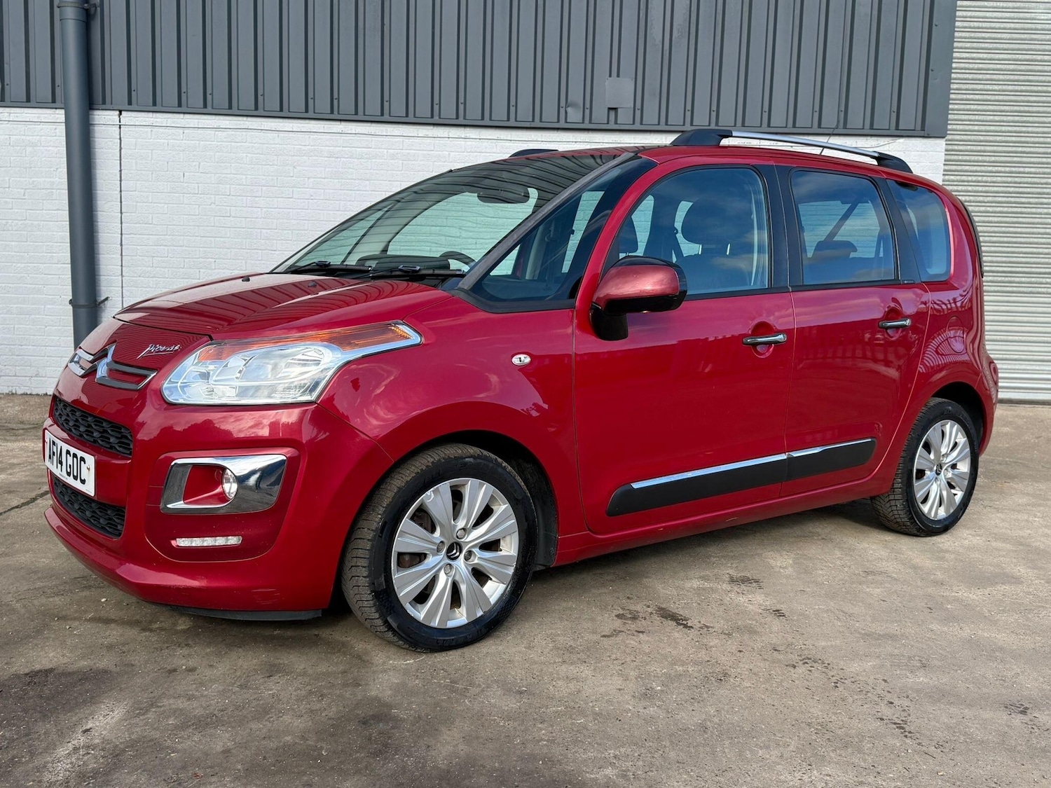 Used Citroen C3 Picasso 2014 for sale - 76377299: Photo 4