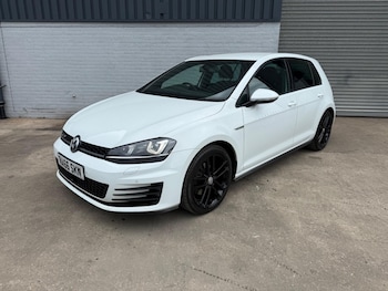 Used Volkswagen Golf 2016 for sale - 78911722: Photo