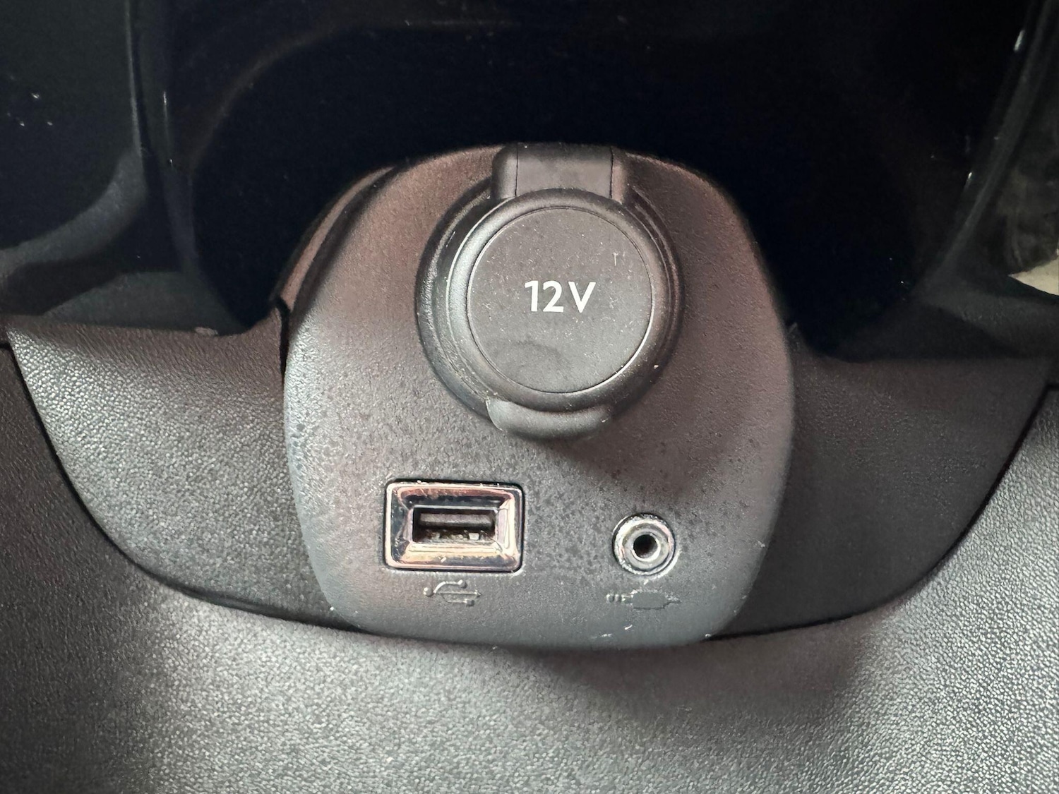 Used Peugeot 108 2014 for sale - 77537155: Photo 33