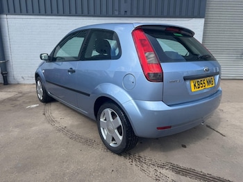 Used Ford Fiesta 2005 for sale - 78231880: Photo