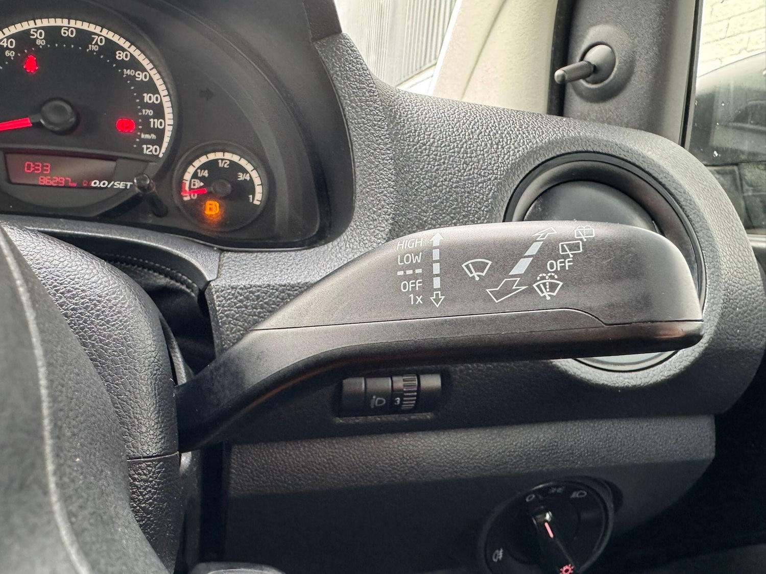 Used Volkswagen up! 2013 for sale - 77598490: Photo 12