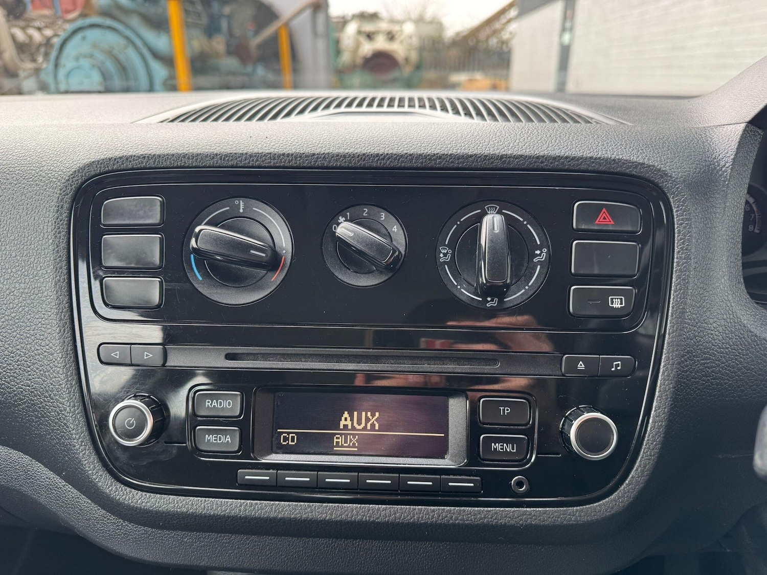 Used Volkswagen up! 2013 for sale - 77598490: Photo 17