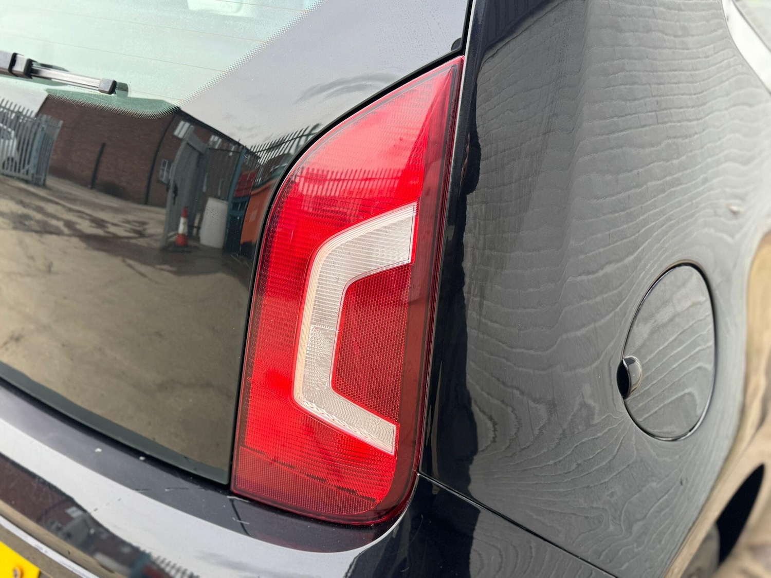 Used Volkswagen up! 2013 for sale - 77598490: Photo 26