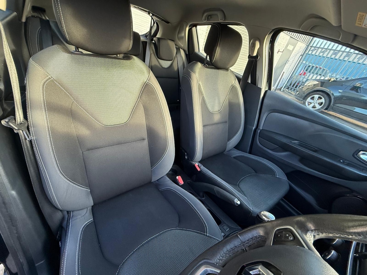 Used Renault Clio 2017 for sale - 76572730: Photo 13