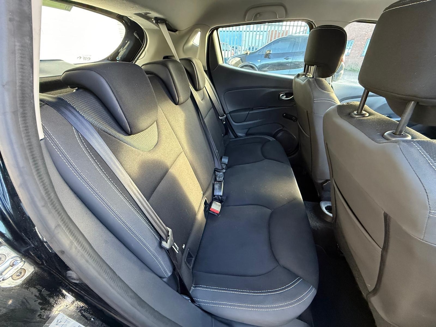 Used Renault Clio 2017 for sale - 76572730: Photo 15