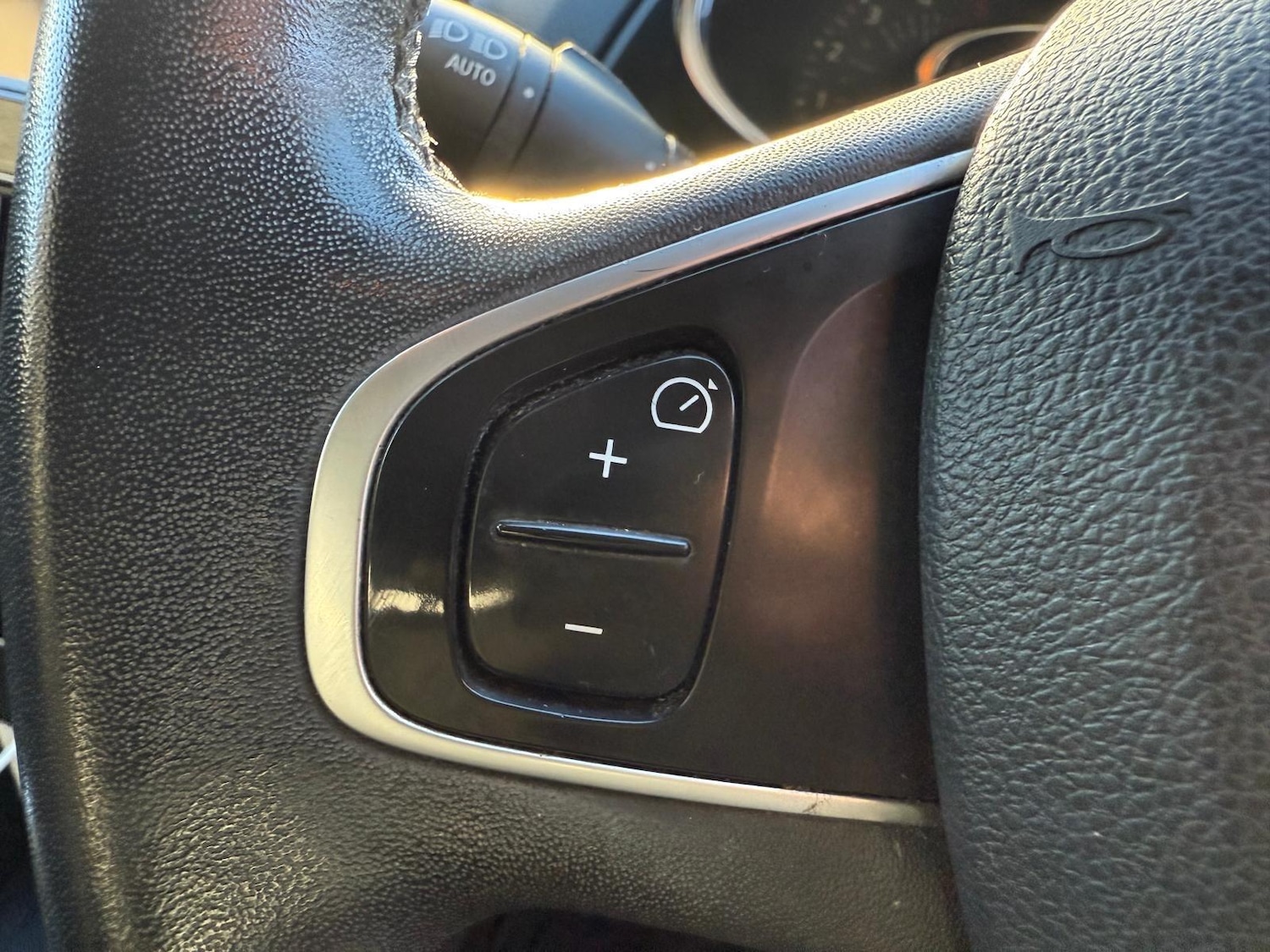 Used Renault Clio 2017 for sale - 76572730: Photo 17