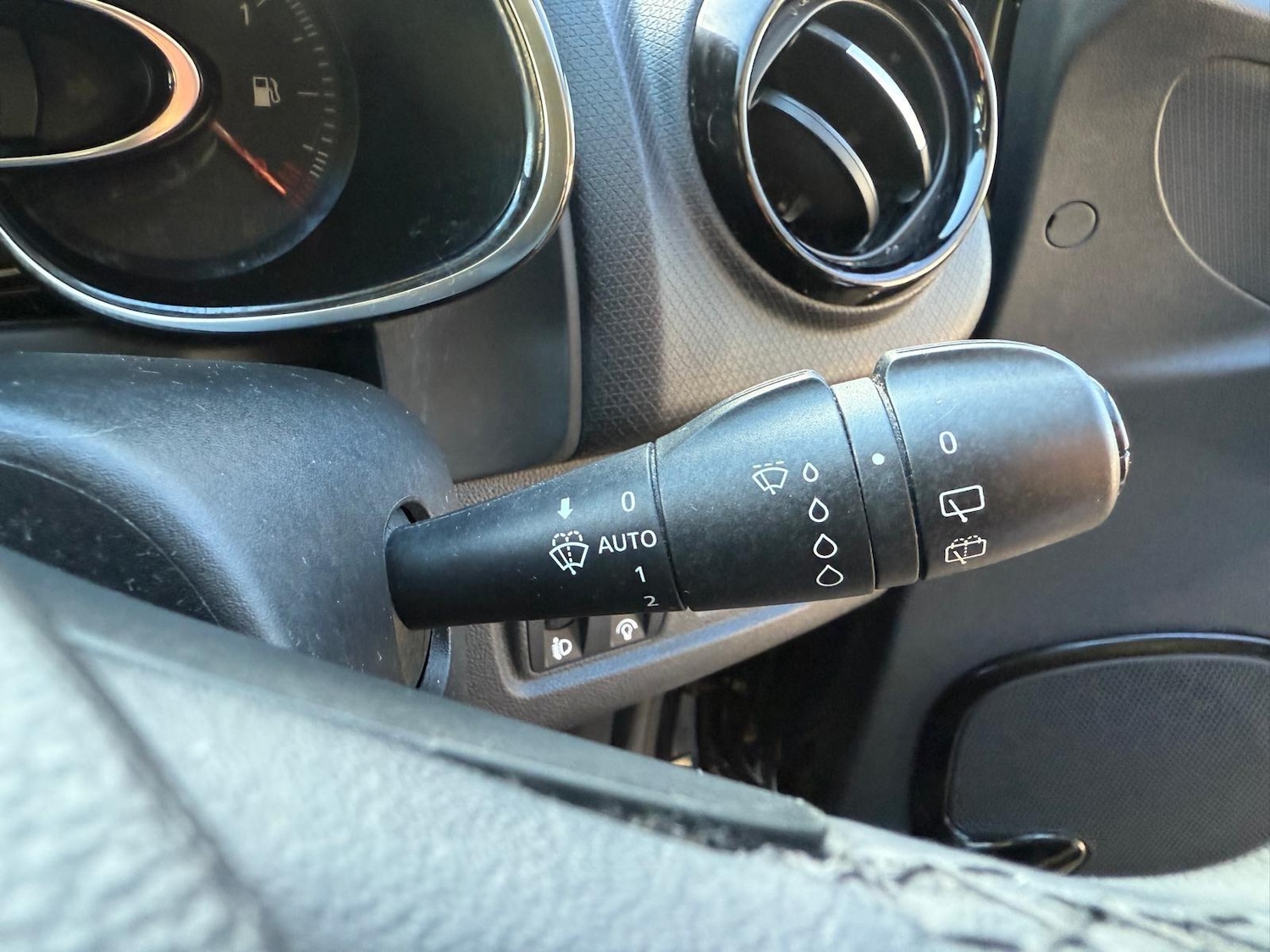 Used Renault Clio 2017 for sale - 76572730: Photo 19