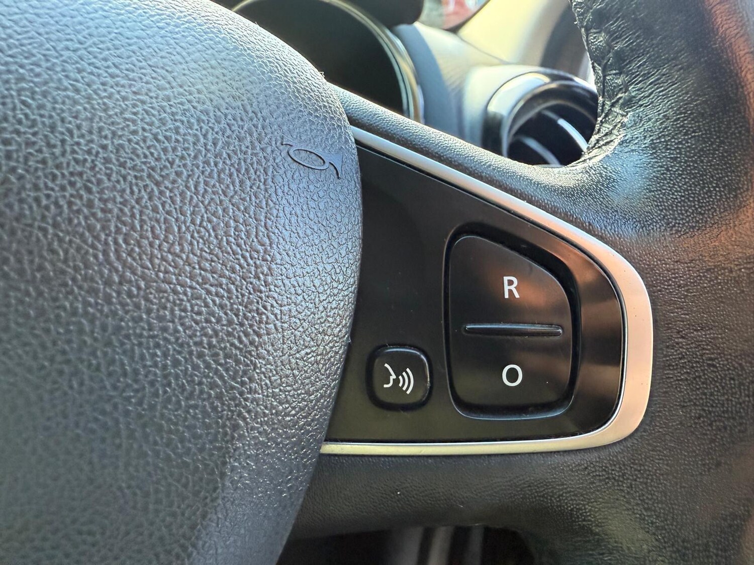 Used Renault Clio 2017 for sale - 76572730: Photo 20