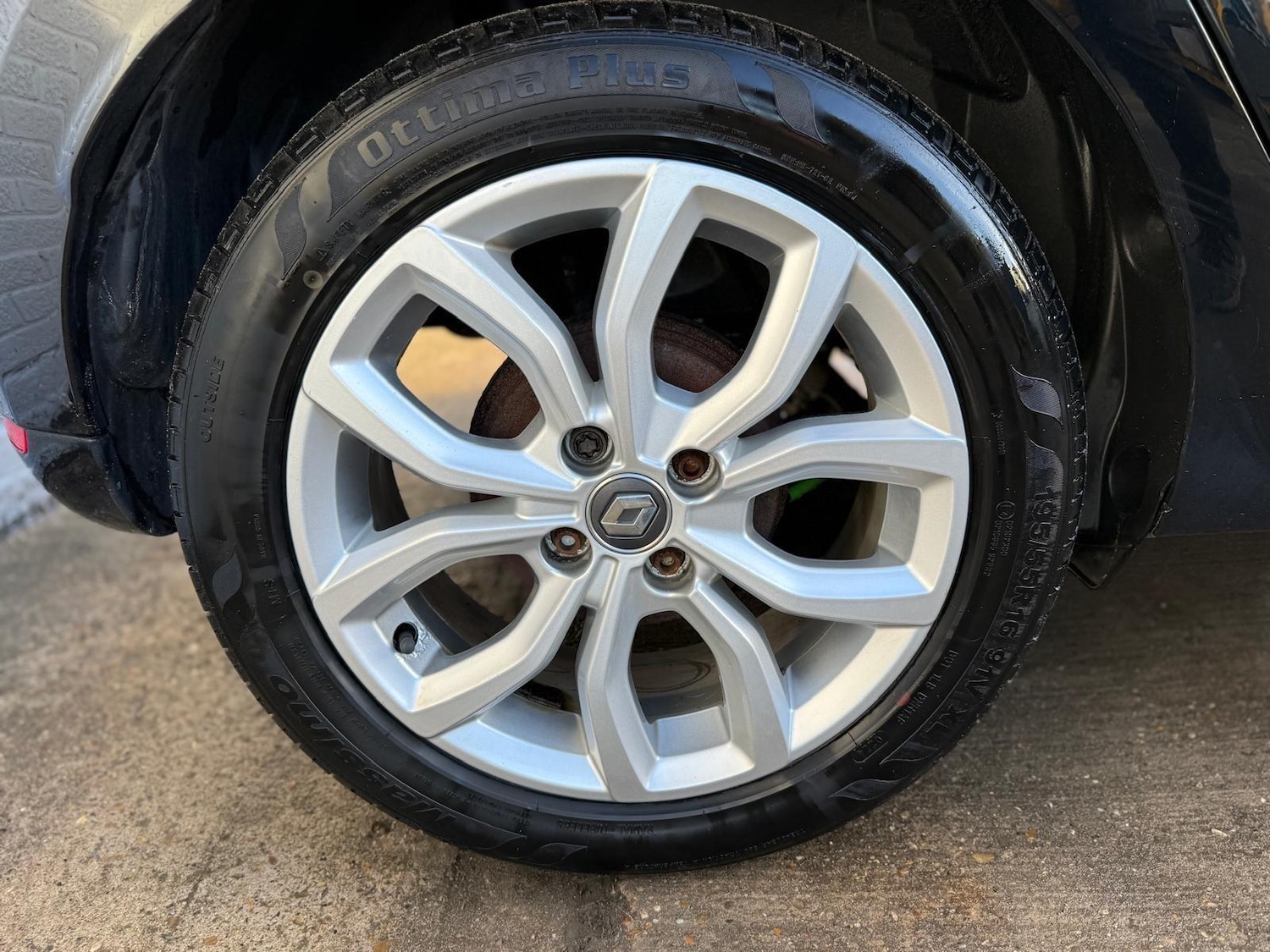 Used Renault Clio 2017 for sale - 76572730: Photo 23