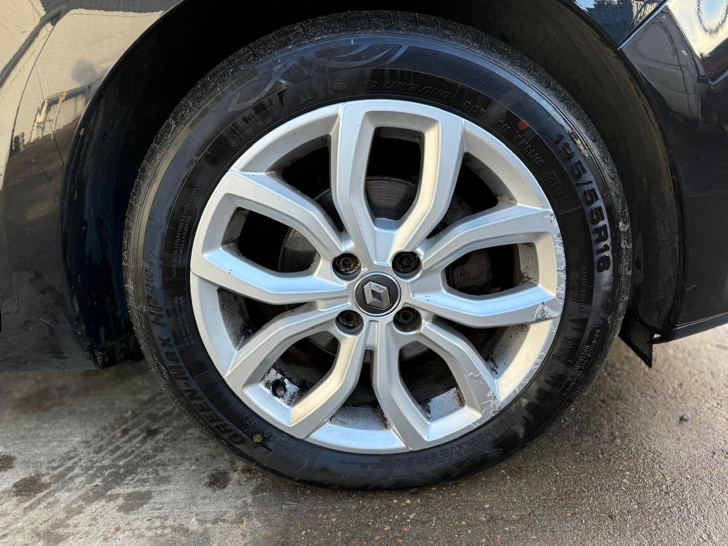 Used Renault Clio 2017 for sale - 76572730: Photo 24