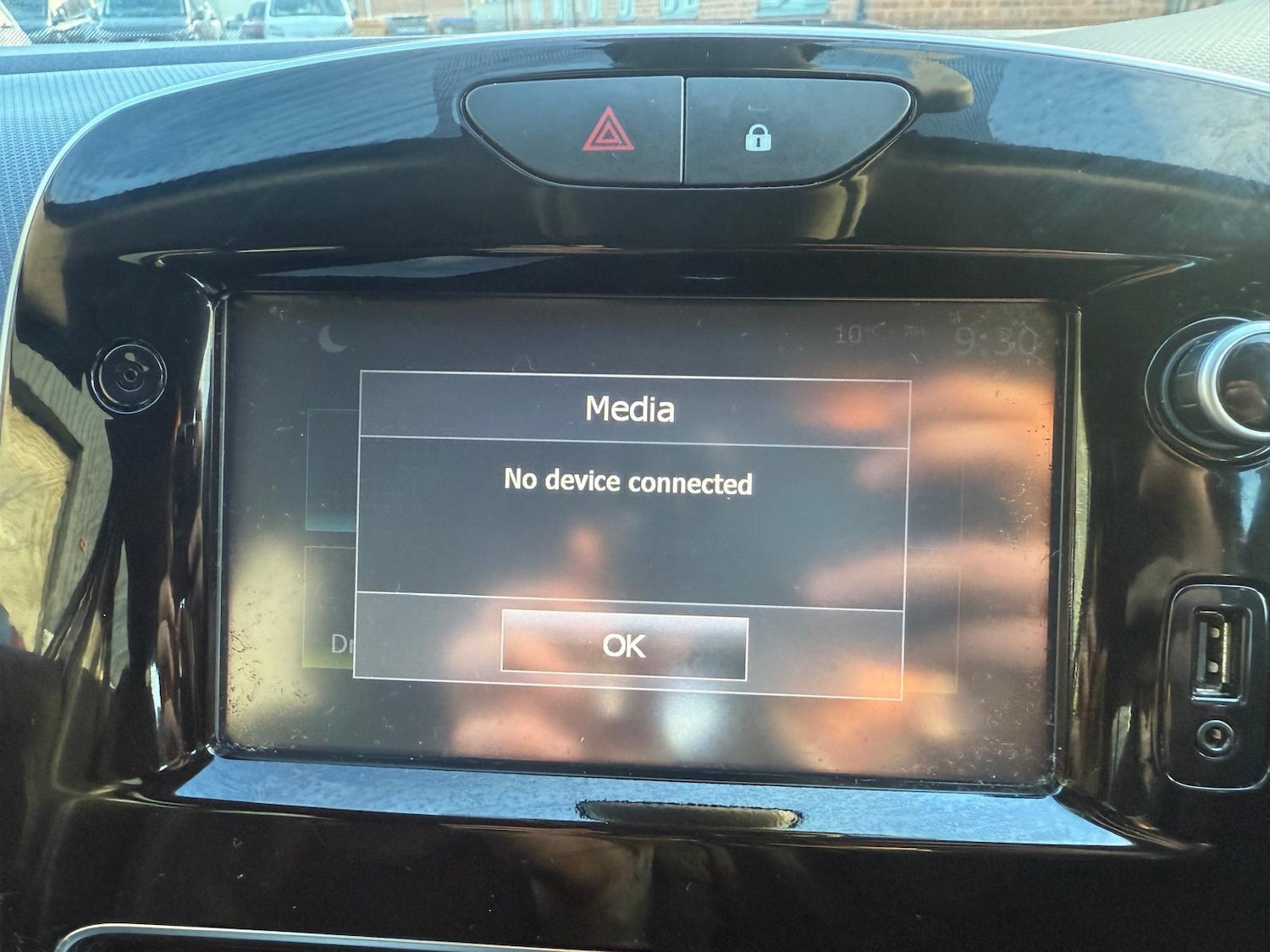 Used Renault Clio 2017 for sale - 76572730: Photo 31