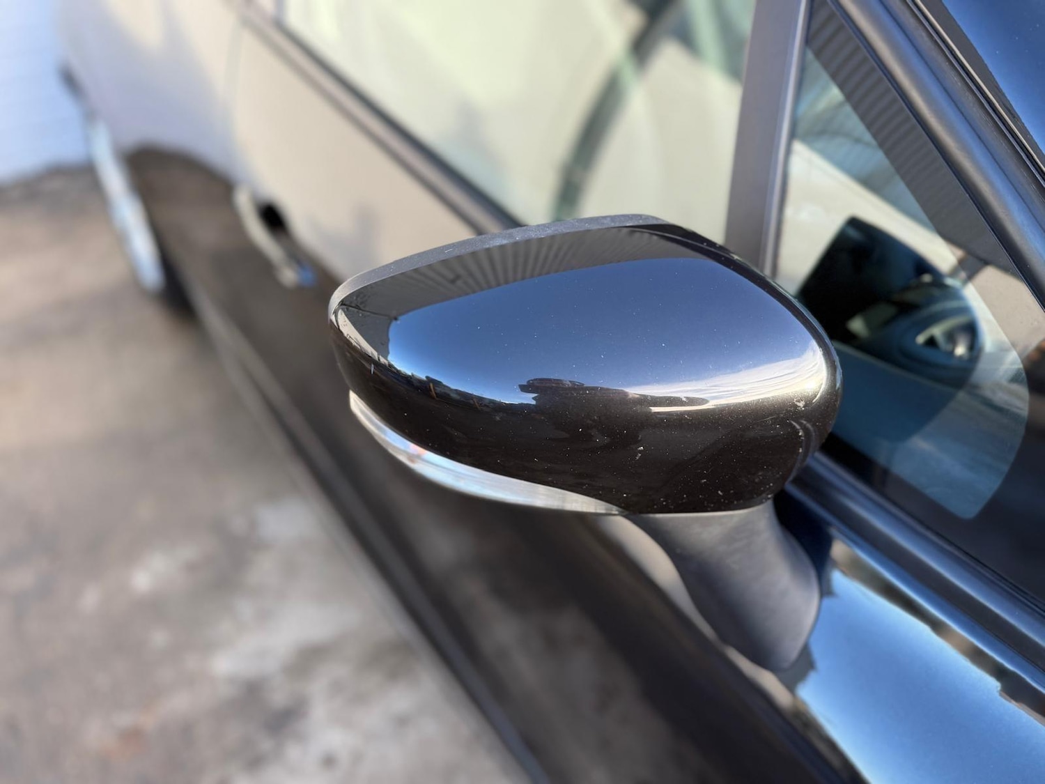 Used Renault Clio 2017 for sale - 76572730: Photo 37