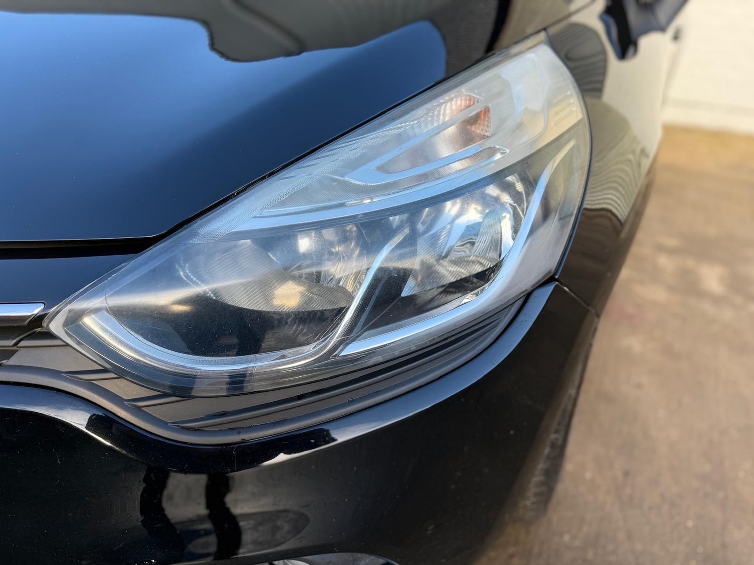 Used Renault Clio 2017 for sale - 76572730: Photo 47