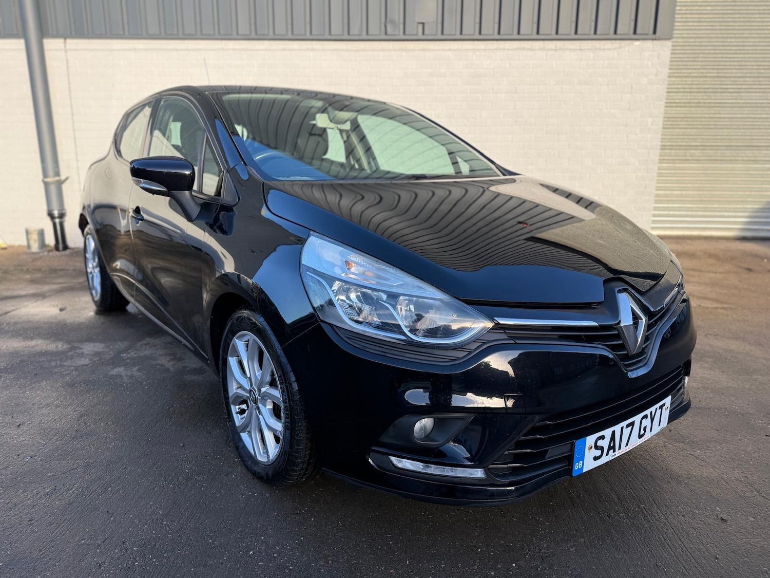 Used Renault Clio 2017 for sale - 76572730: Photo 5