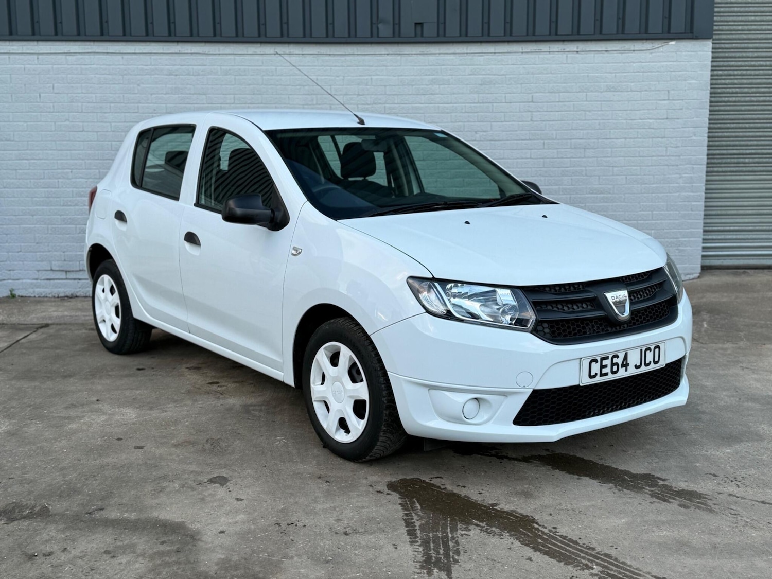 Used Dacia Sandero 2014 for sale - 76336426: Photo 1