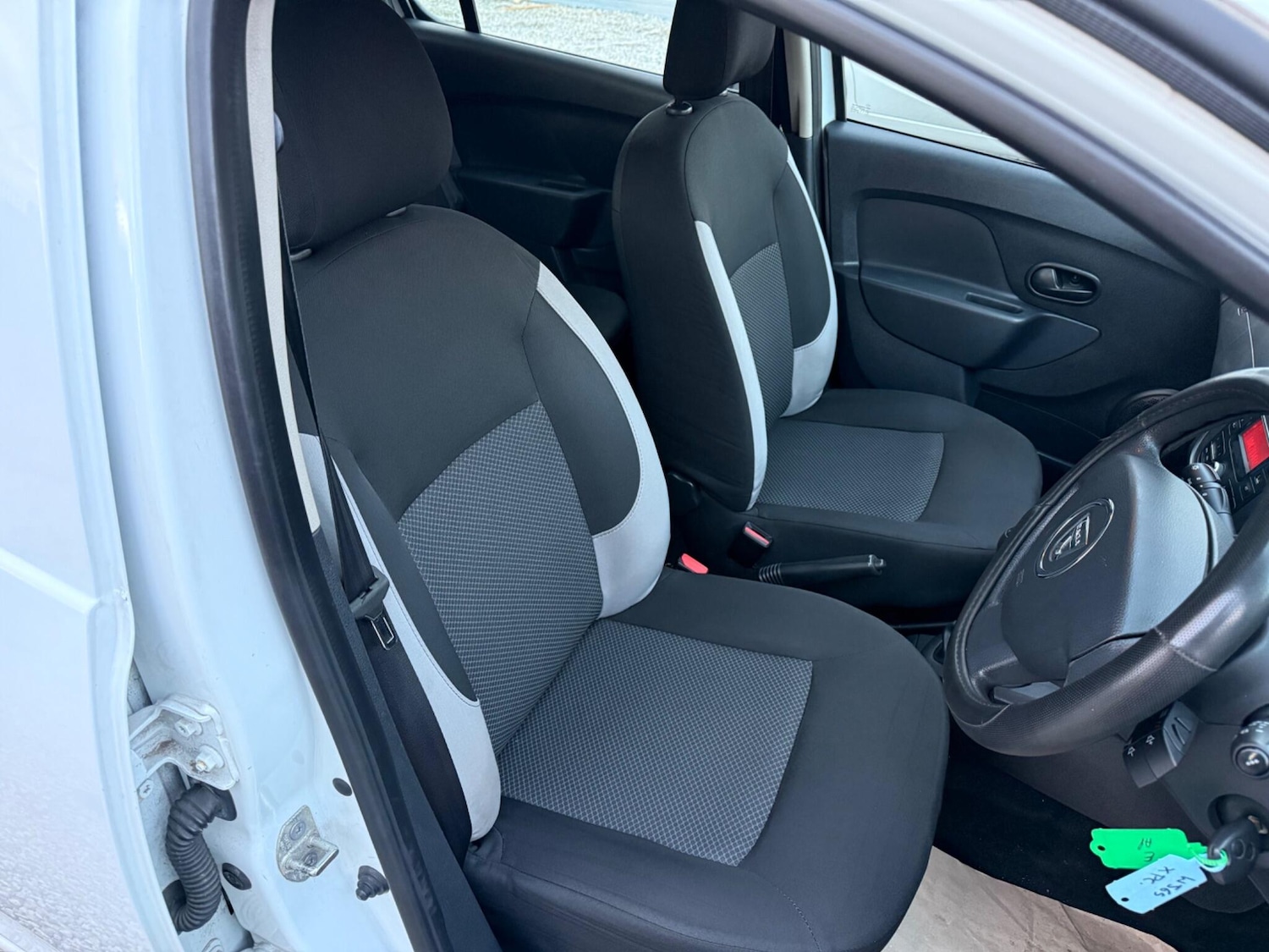 Used Dacia Sandero 2014 for sale - 76336426: Photo 23