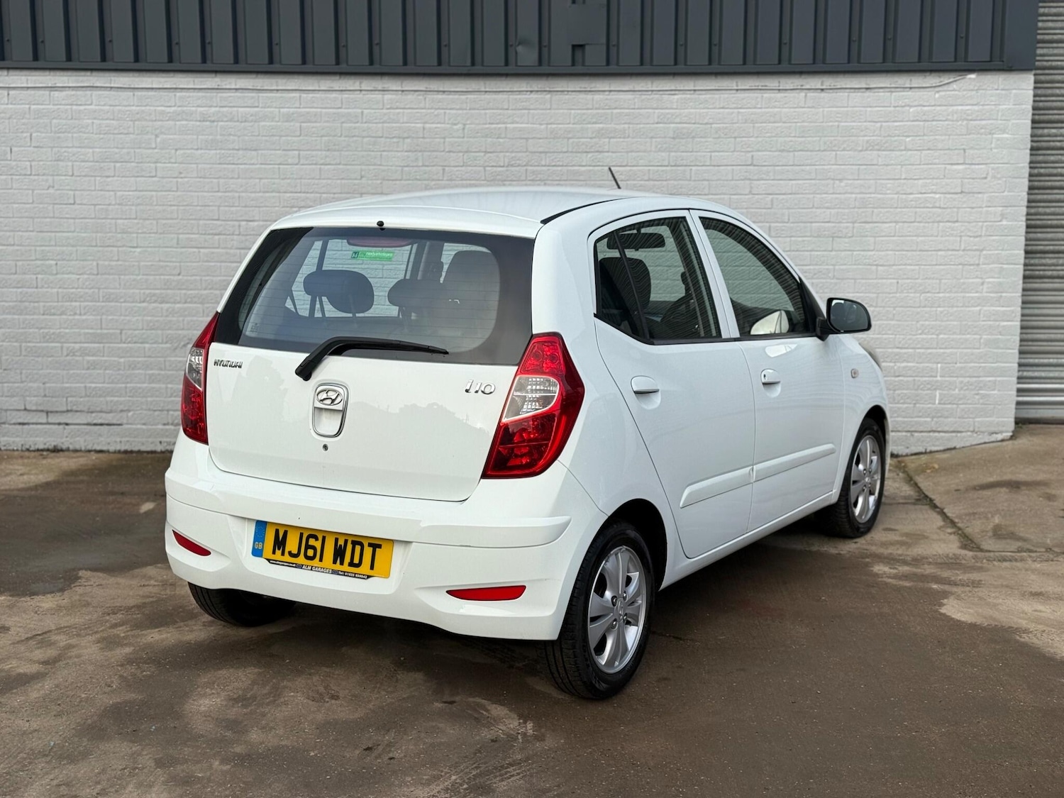Used Hyundai i10 2011 for sale - 77015432: Photo 3