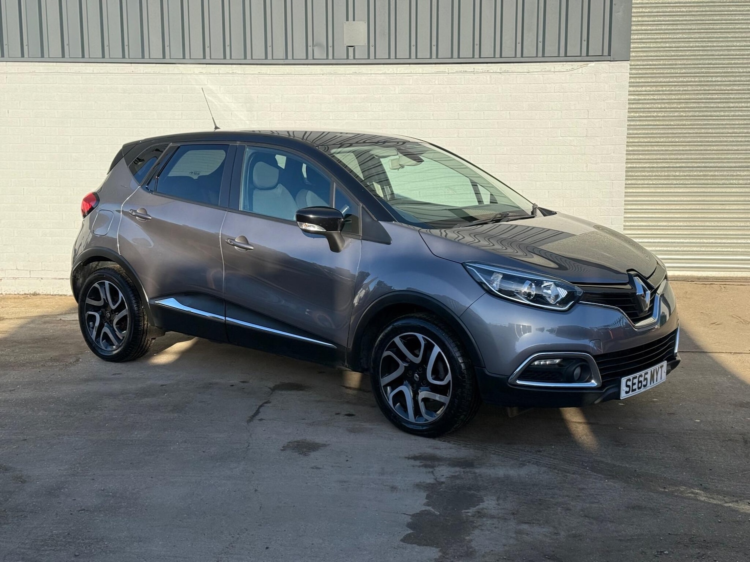 Used Renault Captur 2016 for sale - 76786776: Photo 1
