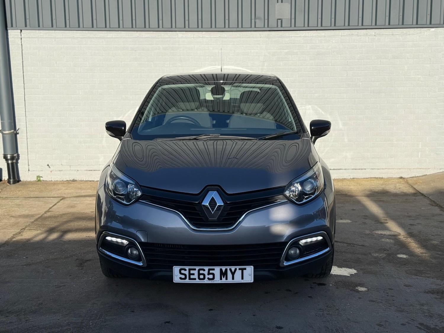 Used Renault Captur 2016 for sale - 76786776: Photo 2