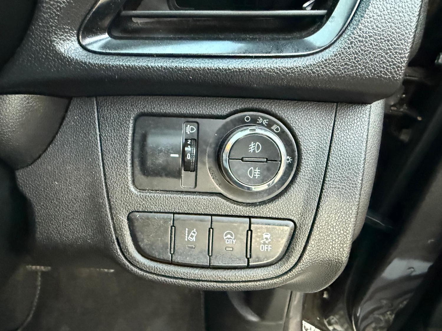 Used Vauxhall Viva 2016 for sale - 76657888: Photo 17