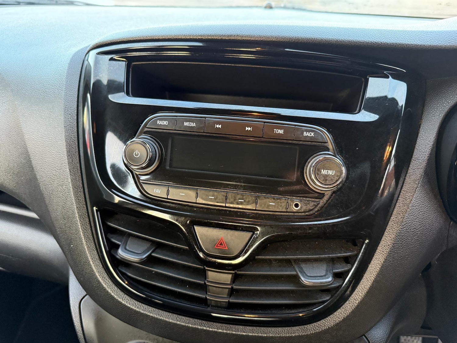 Used Vauxhall Viva 2016 for sale - 76657888: Photo 19