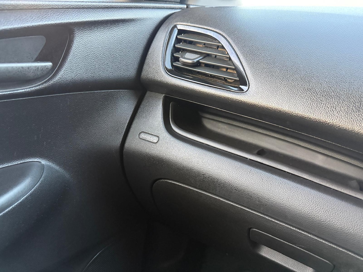 Used Vauxhall Viva 2016 for sale - 76657888: Photo 21