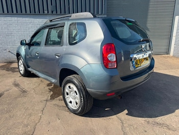 Used Dacia Duster 2014 for sale - 79496370: Photo