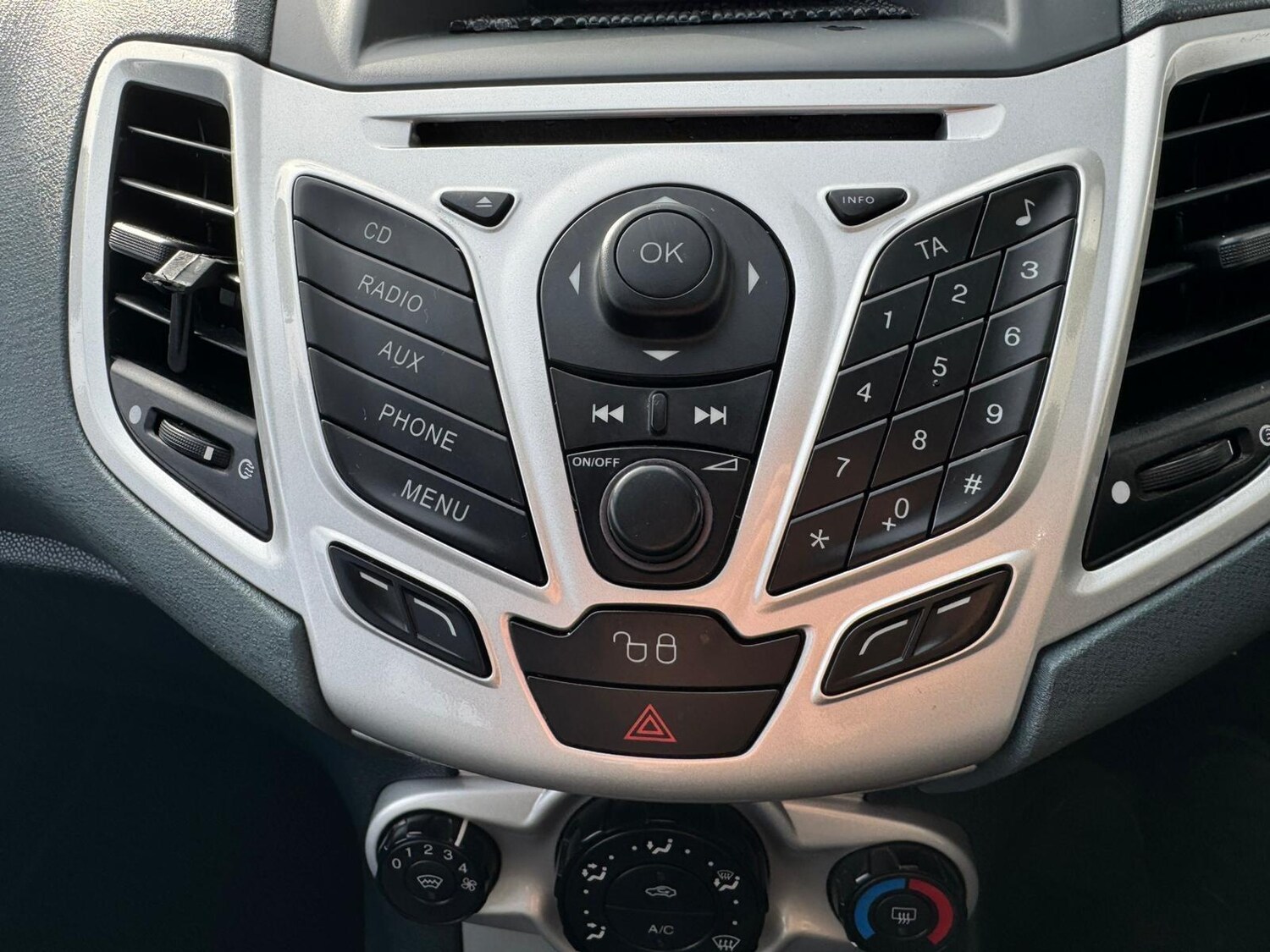 Used Ford Fiesta for sale - 77657777: Photo 24