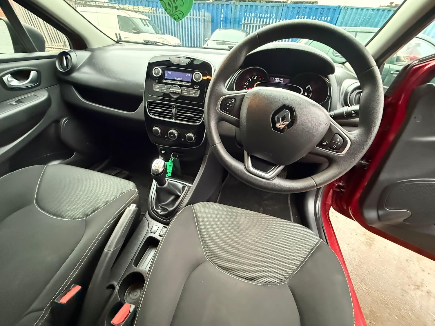 Used Renault Clio 2017 for sale - 77040997: Photo 10