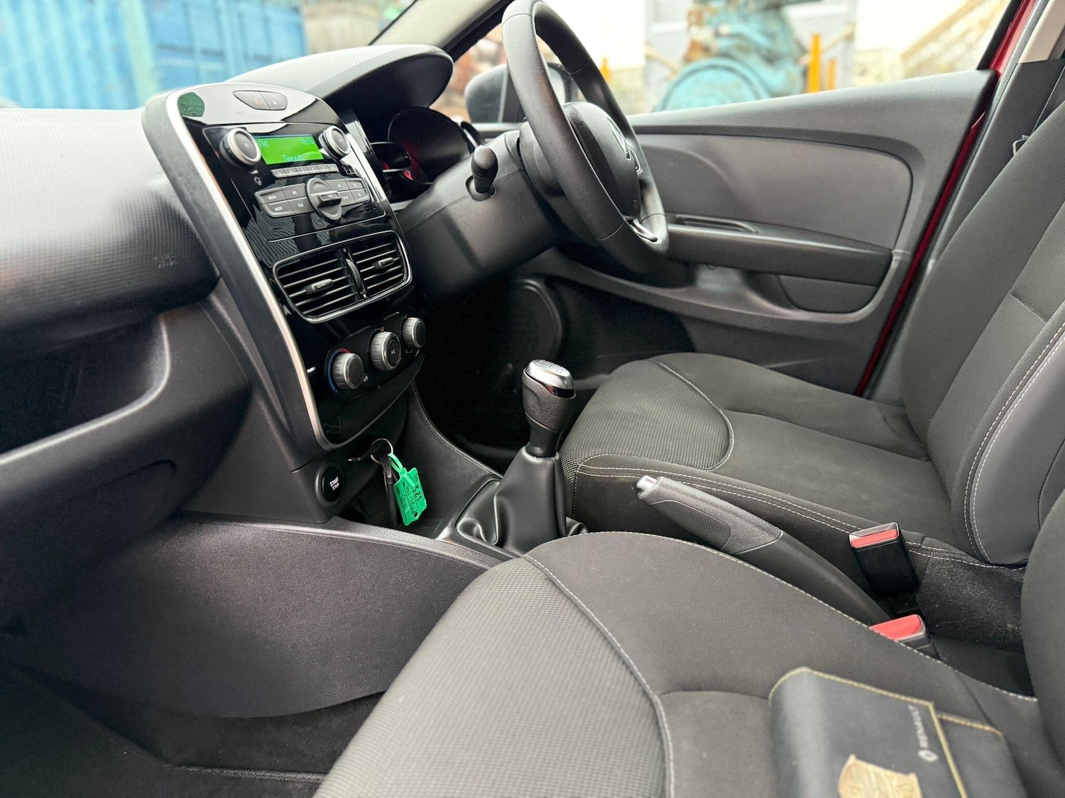 Used Renault Clio 2017 for sale - 77040997: Photo 11