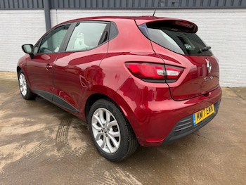 Used Renault Clio 2017 for sale - 77040997: Photo